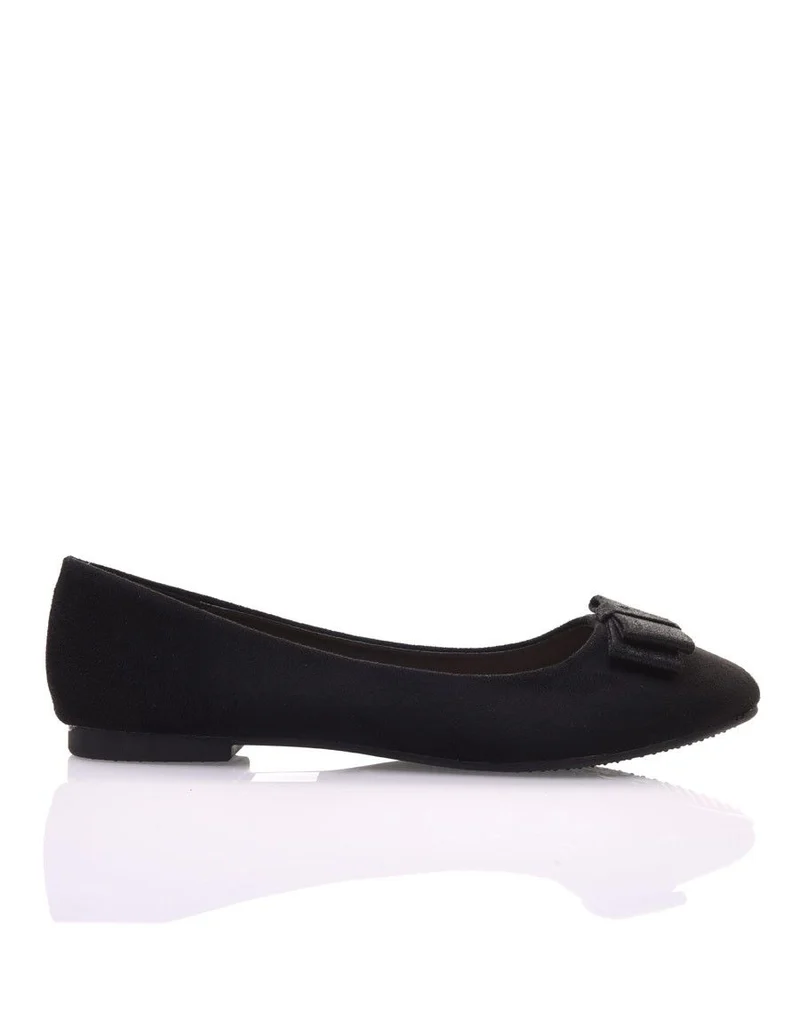 Ballerines en suédine noires