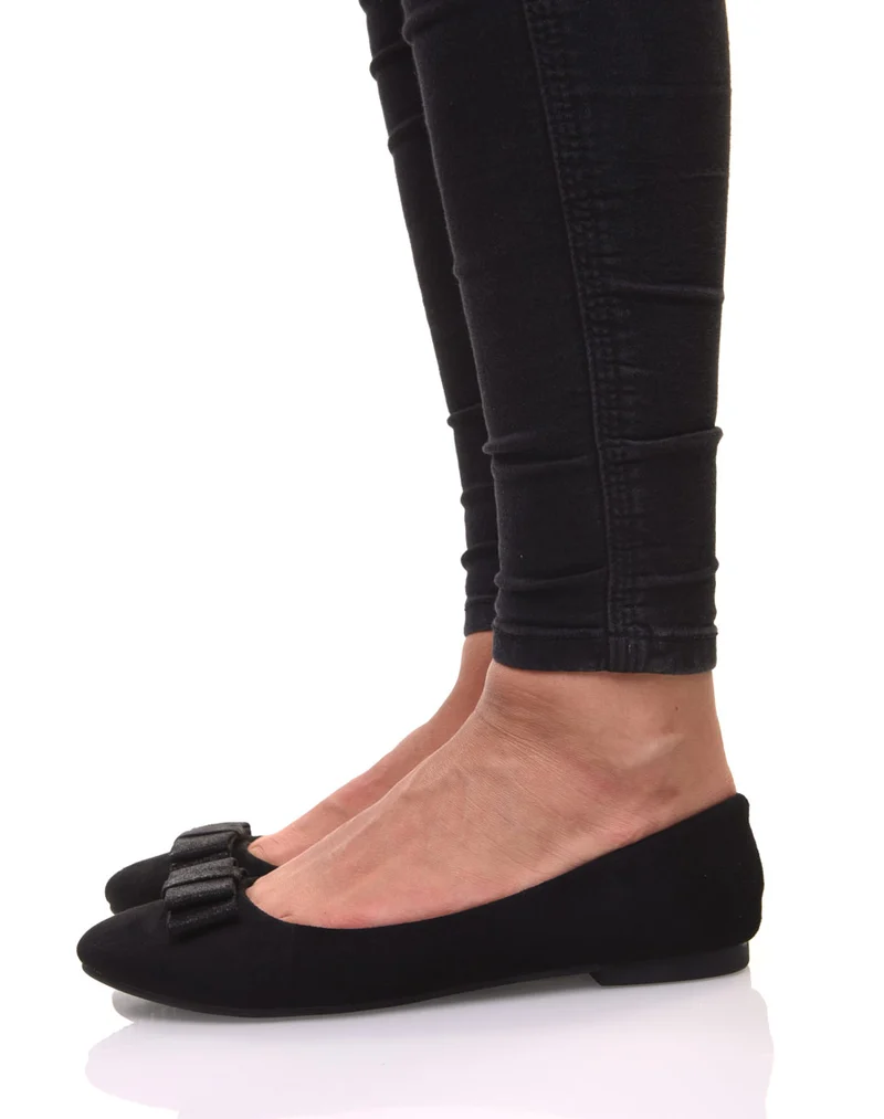 Ballerines en suédine noires