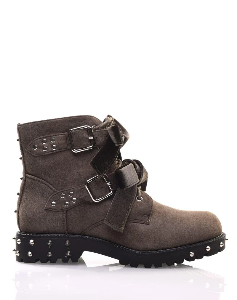Bottines cloutées à lacets vertes