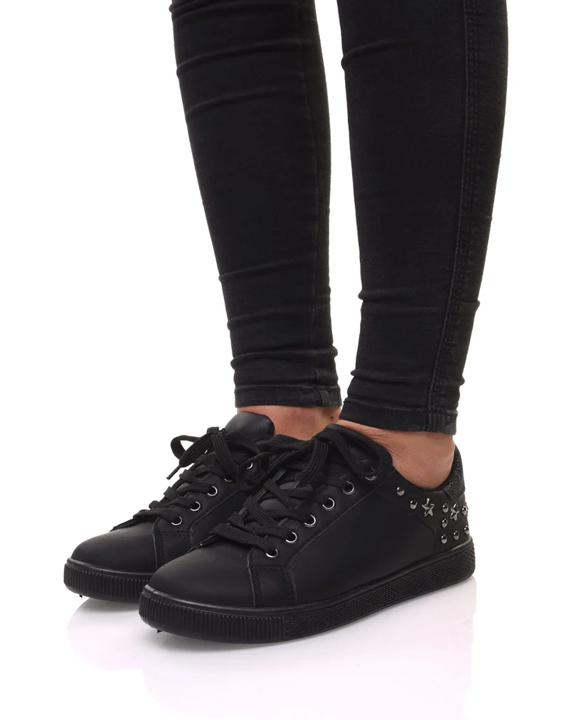 Baskets noires