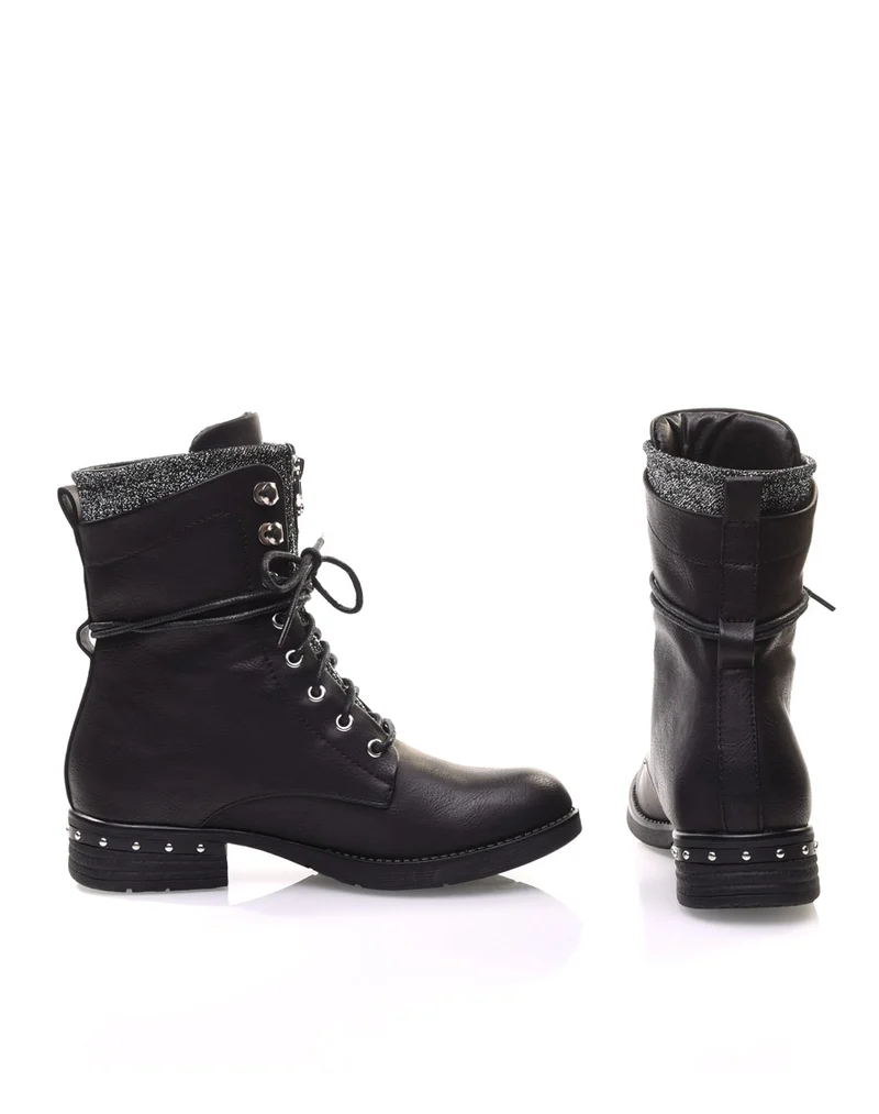 Chaussures montantes à lacets noires