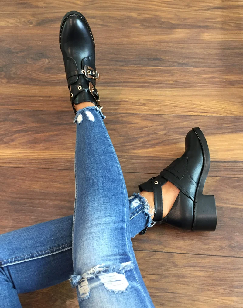 Bottines ajourées noires