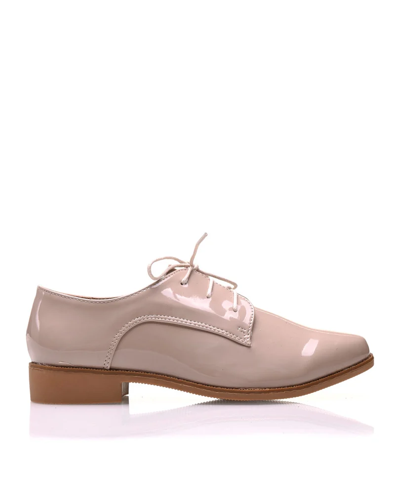 Derbies beige vernis