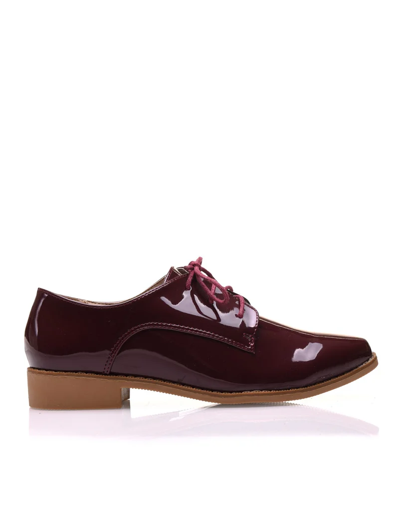 Derbies bordeaux vernis