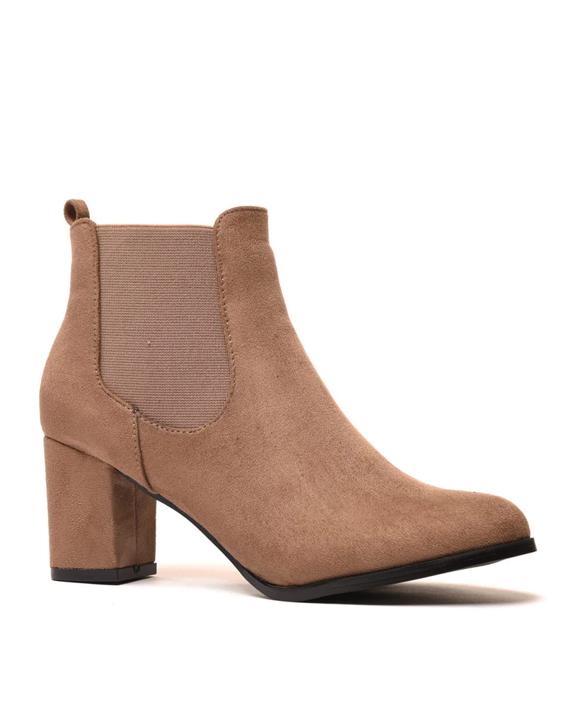 Bottines taupes à talon mi haut en suédine