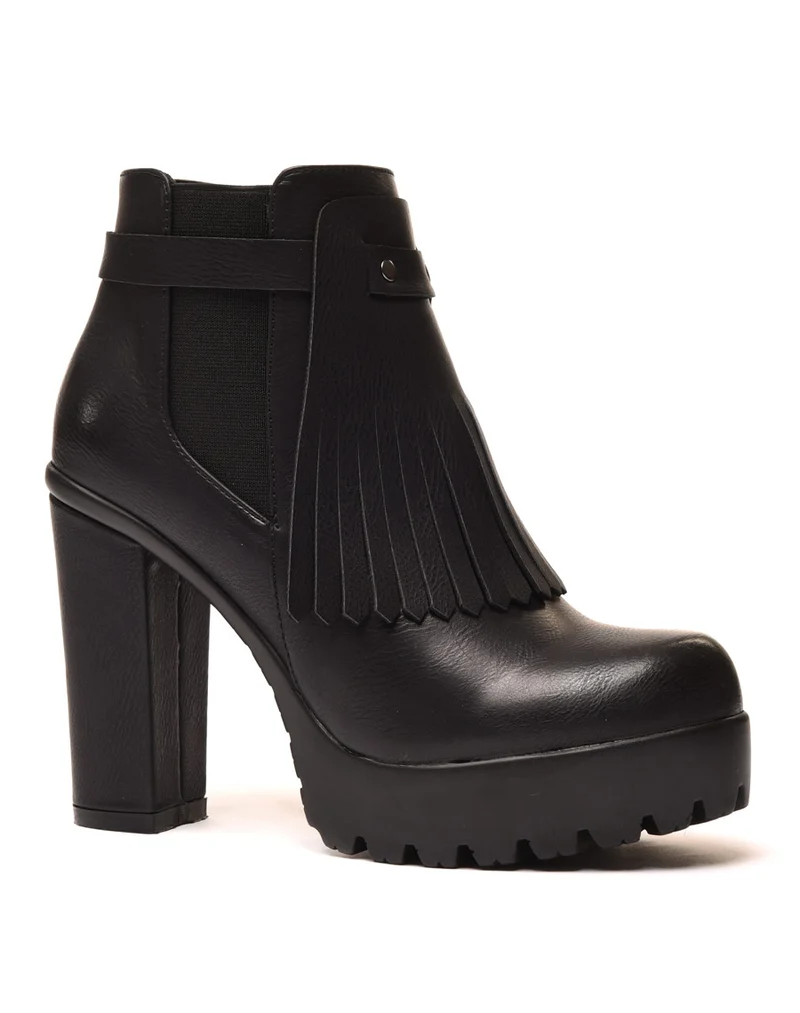 Bottines noires à franges et plateforme