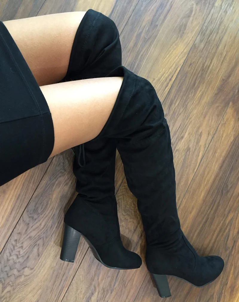 Cuissardes en suédine à talons noires