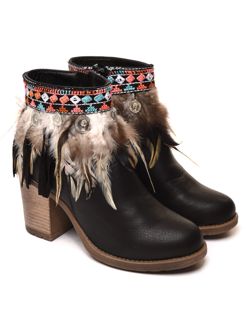 Bottines à talons ethniques noires