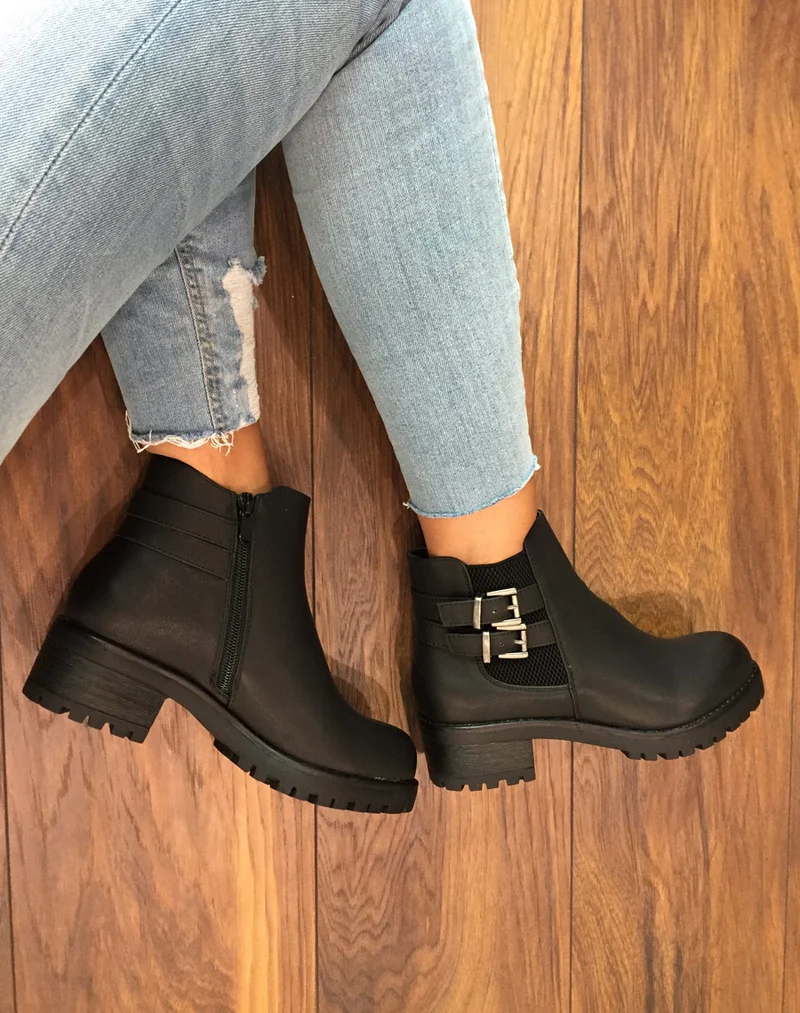 Bottines plates noires avec élastique