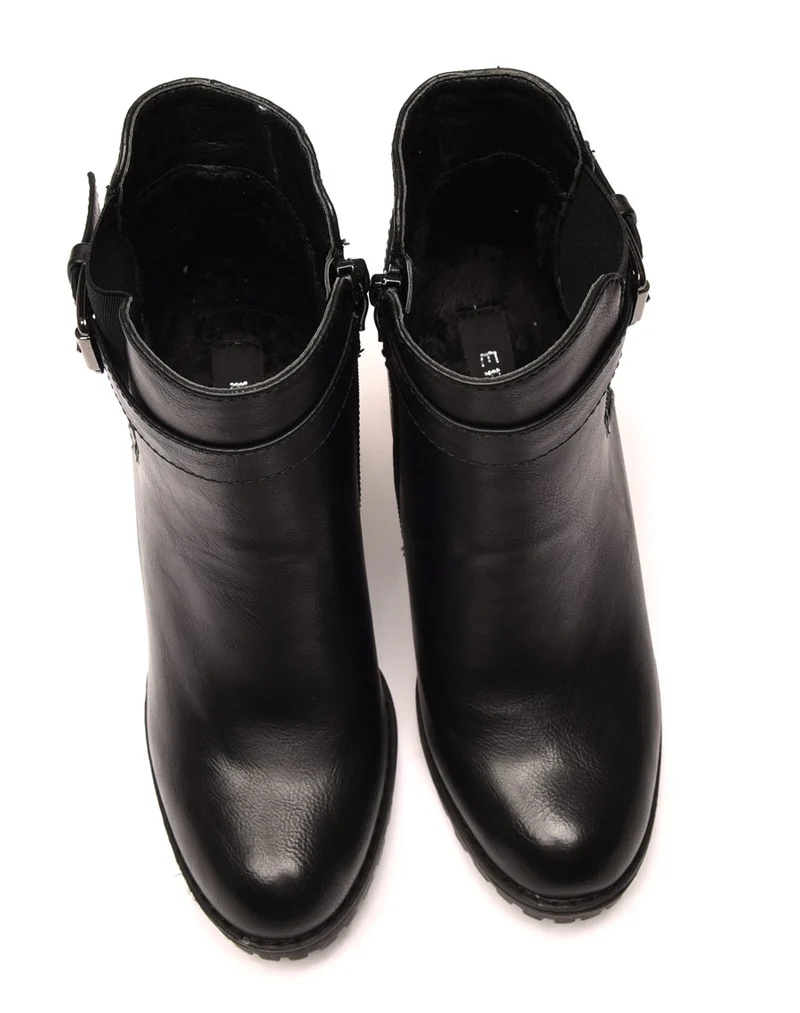 Bottines noires à talons bi matières à sangle décorative