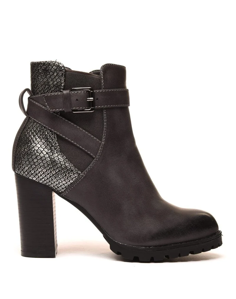 Bottines grises à talons bi matières à sangle décorative