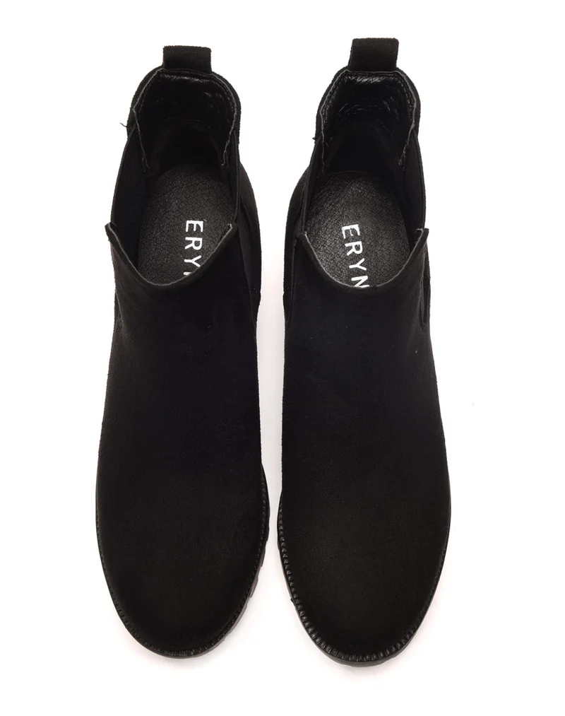 Bottines noires avec semelle crantée & talon mi haut