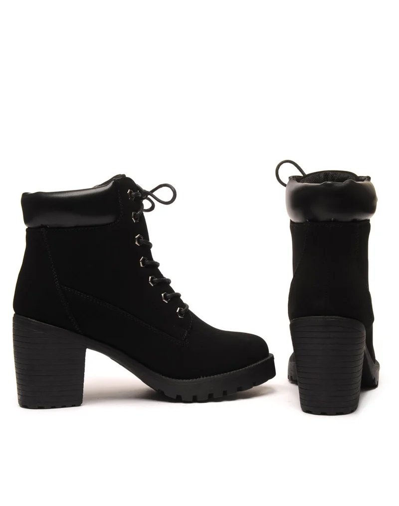 Bottine noire talon à lacets
