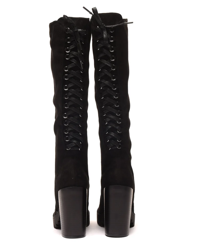 Bottes noires avec lacet façon corset à l'arrière