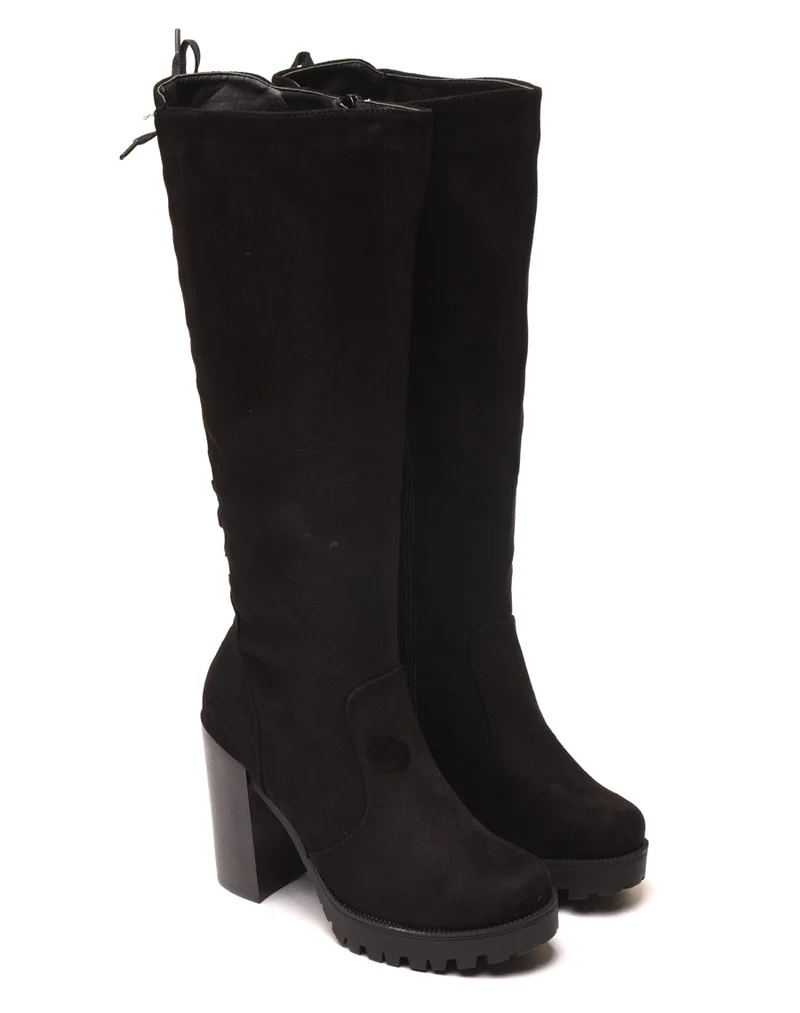 Bottes noires avec lacet façon corset à l'arrière