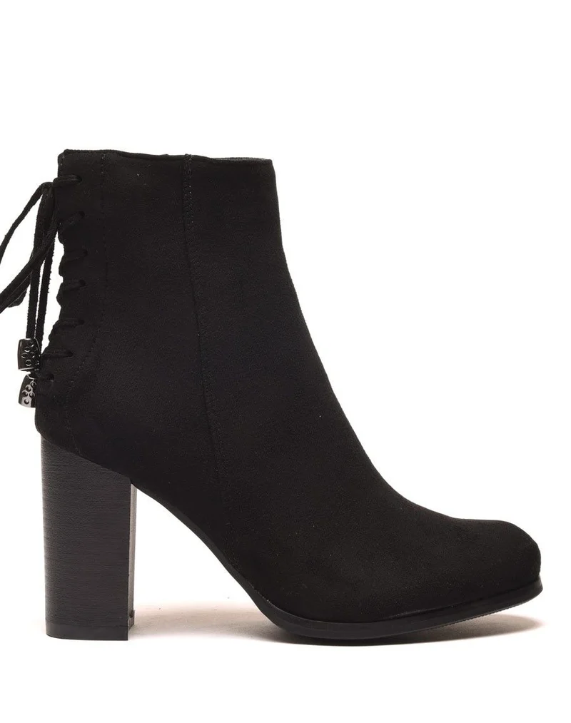 Bottines à talons noires avec lacet arrière décoratif