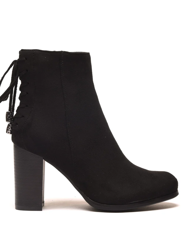 Bottines à talons noires avec lacet arrière décoratif