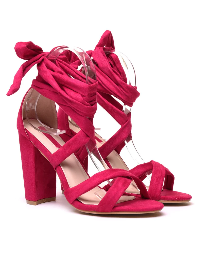 Sandales lacées fuchsia à talons en suédine