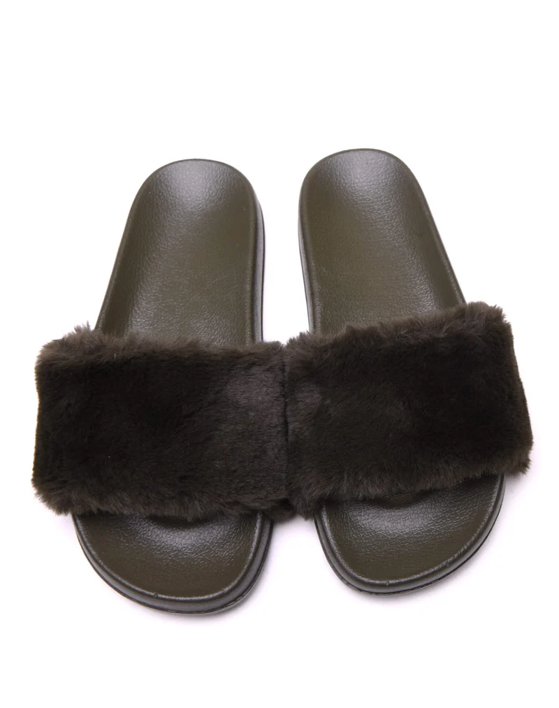 Claquettes kaki à fourrure