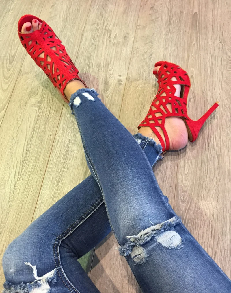 Sandales rouges à talons
