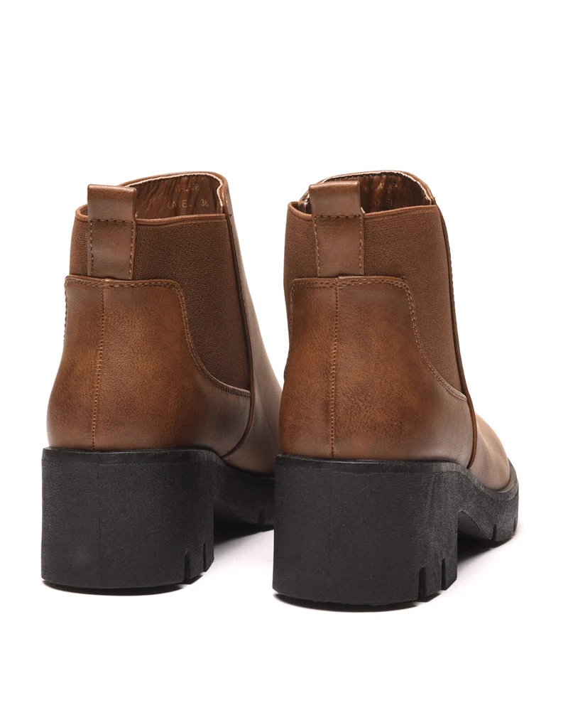 Bottines camel avec élastiques & grosse semelle crantée