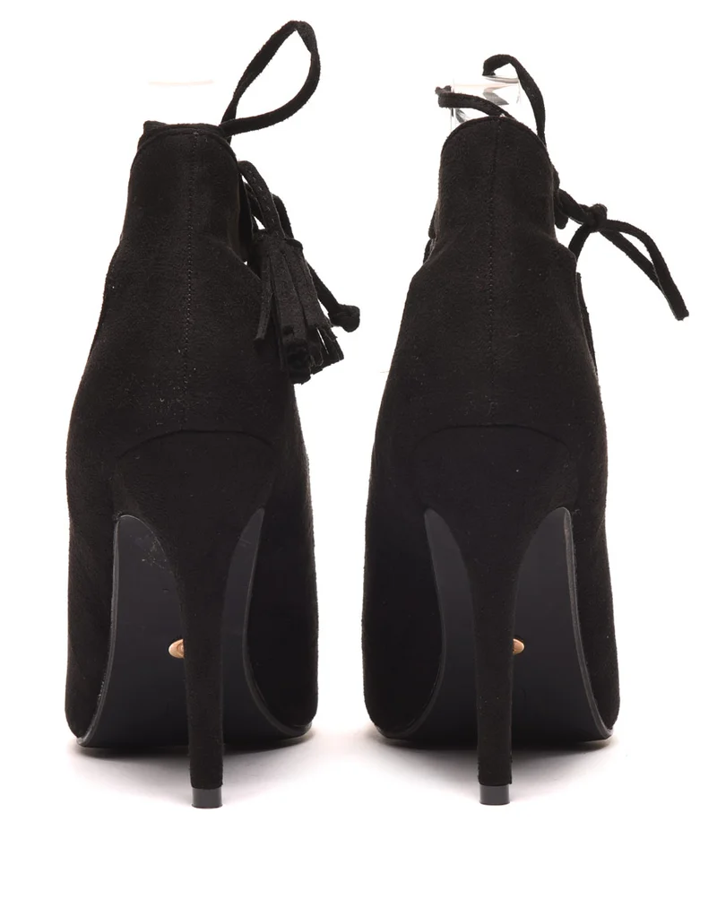 Sandales noires à talons ajourées