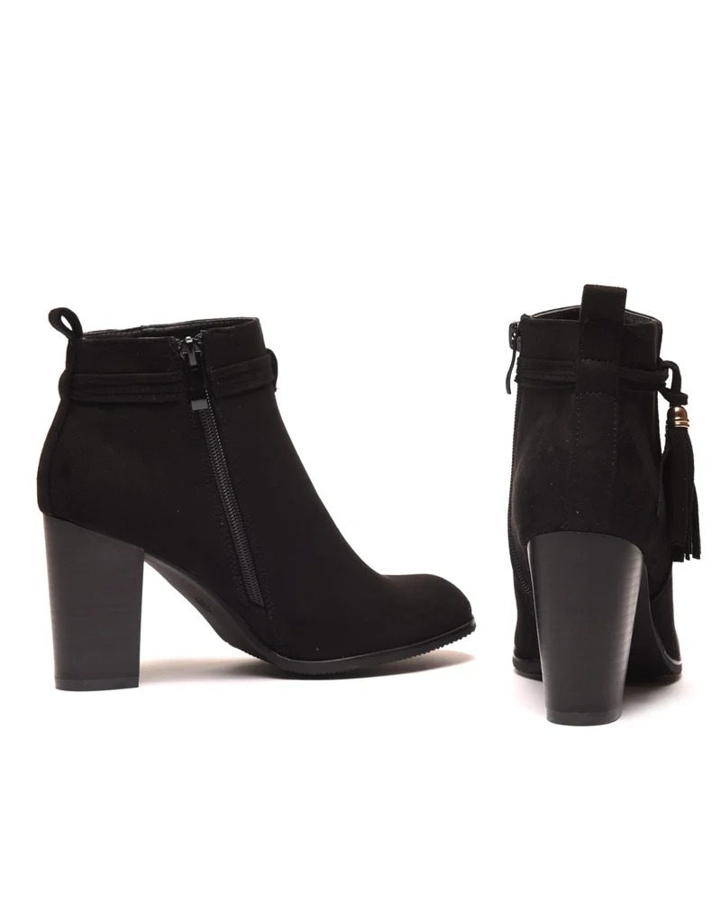 Bottines noires à talons & fines lanières