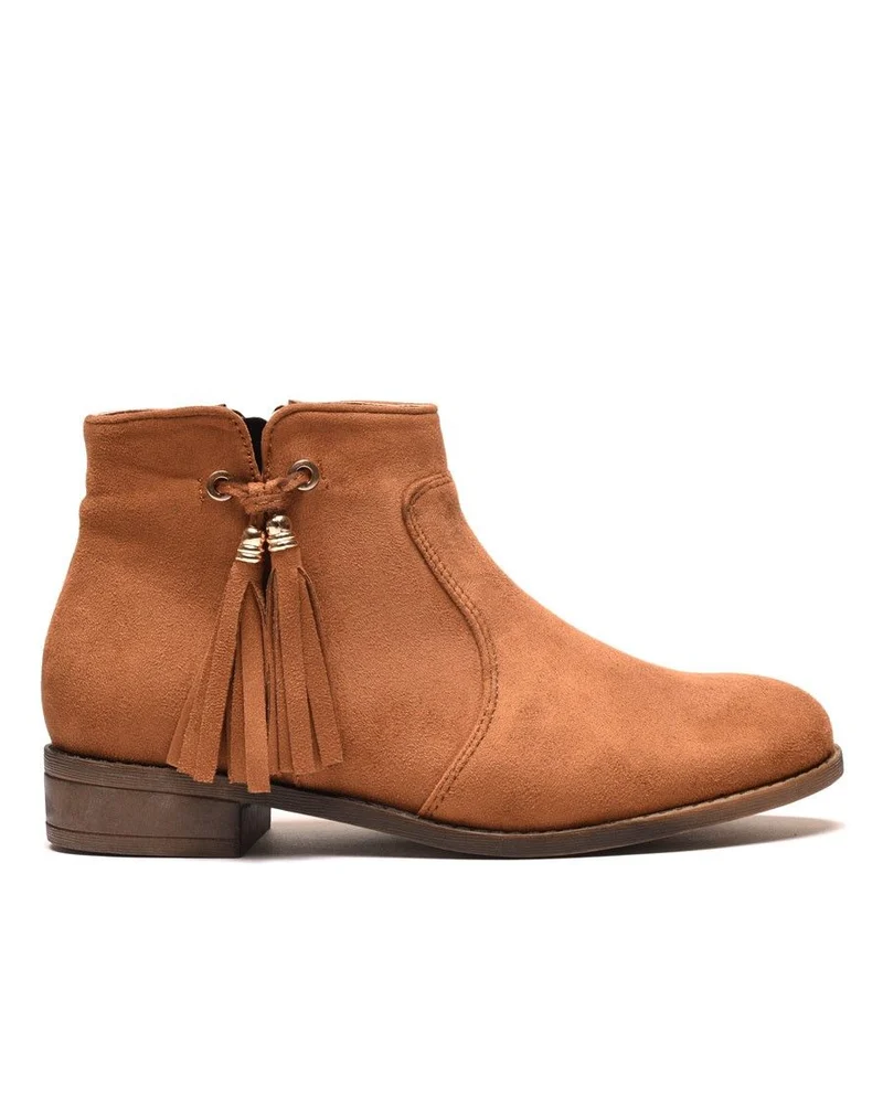 Bottines plates camel avec pompons à franges
