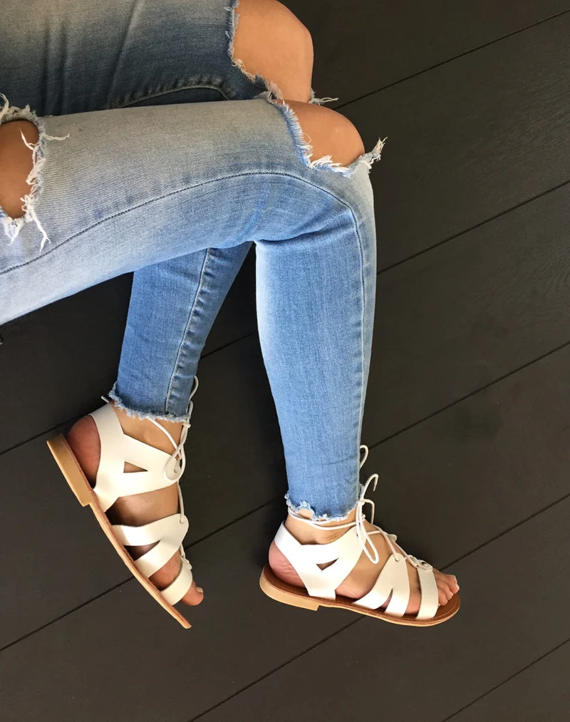 Nu-pieds blanc à lacet