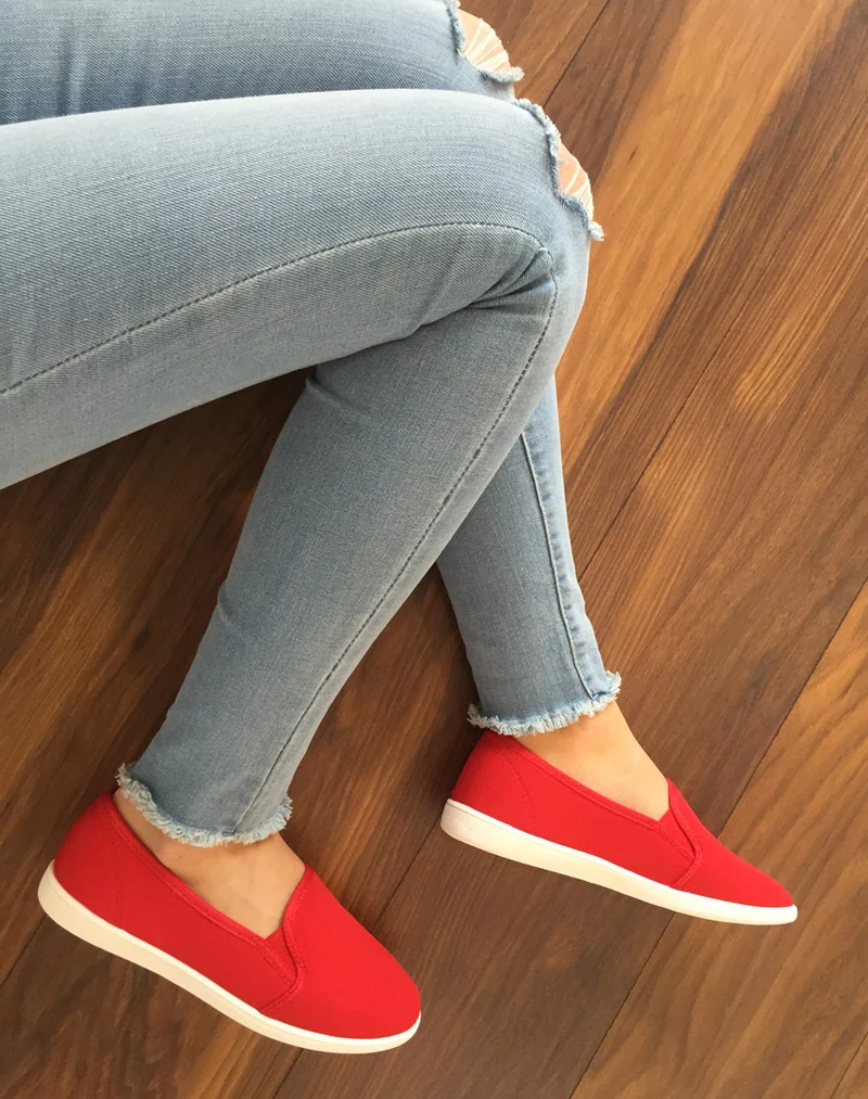 Slipper rouge légères et confortables