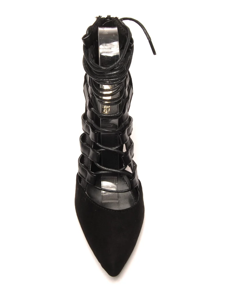Escarpin noir lacés très tendance