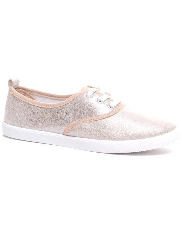 Basket dorée brillante avec semelle blanche