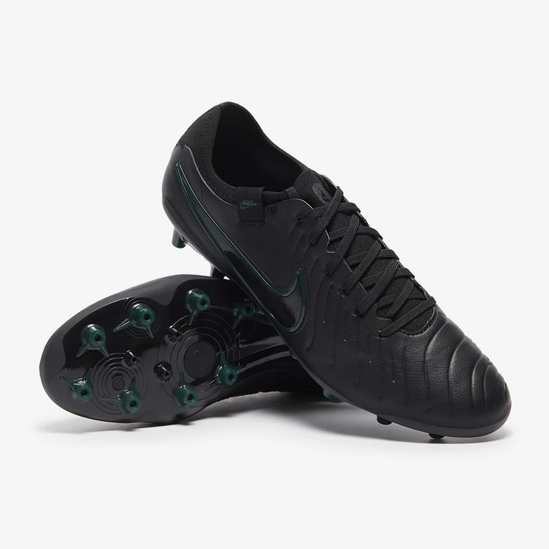 Nike Chaussure de foot basse à crampons pour terrain synthét