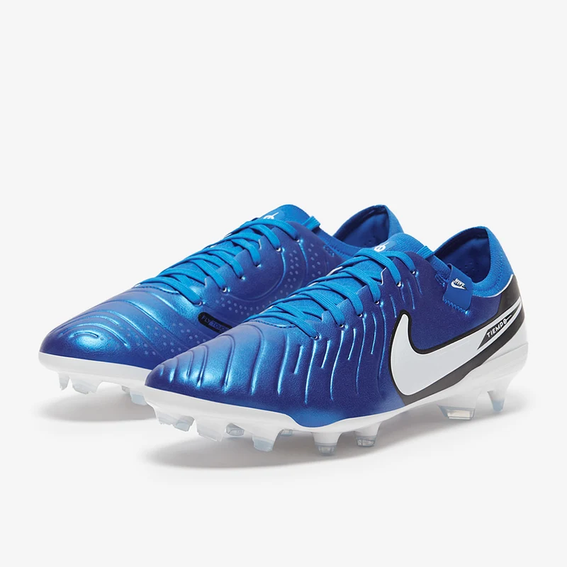 Nike Chaussure de foot basse à crampons pour terrain sec Tie