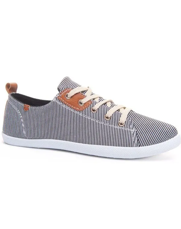 Basket rayée noire et blanche