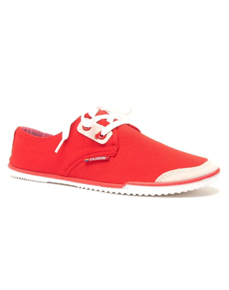 Tennis fines rouges en tissu