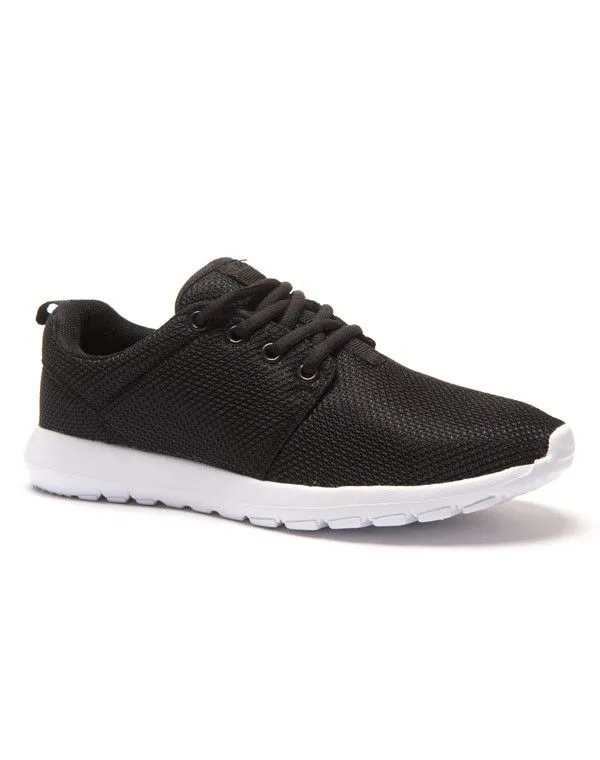 Basket noire avec semelle blanche