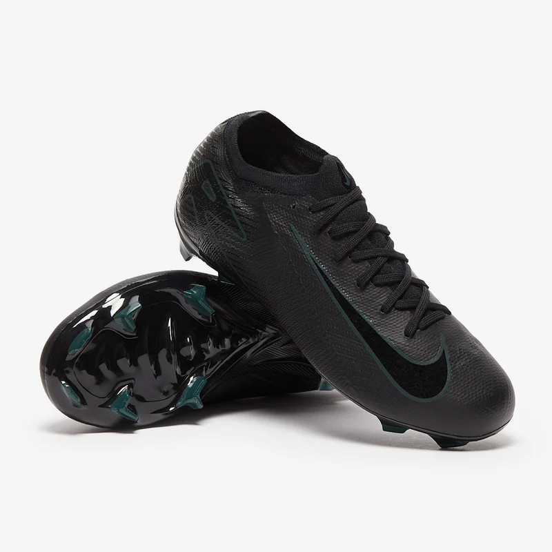 Nike Chaussure de foot basse à crampons pour terrain sec pou