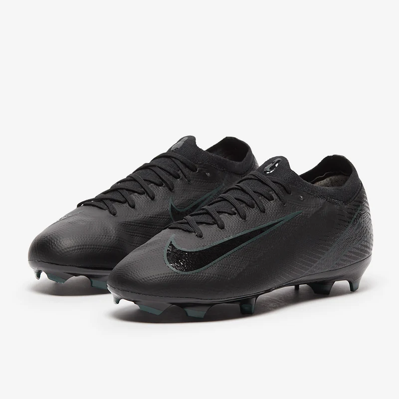 Nike Chaussure de foot basse à crampons pour terrain sec pou