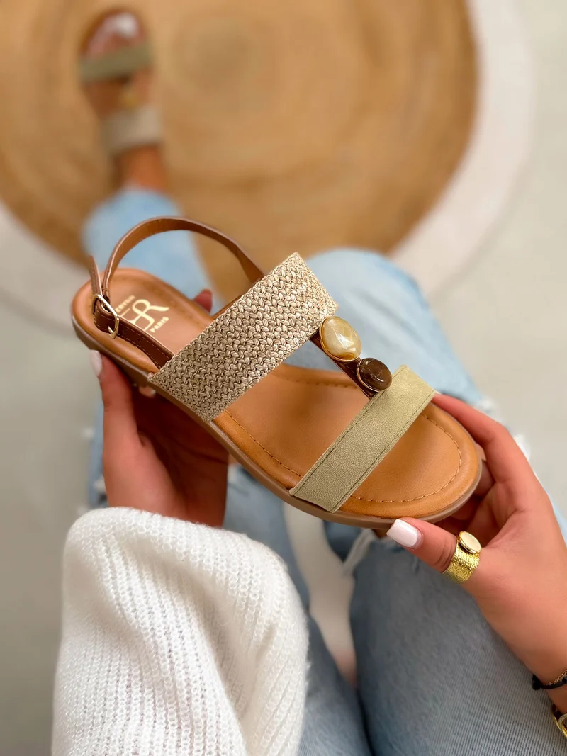 Nu-pieds femme kaki bohèmes à brides avec osier et perles naturelles élégantes