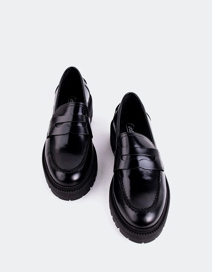 Zhary Black Box Leather