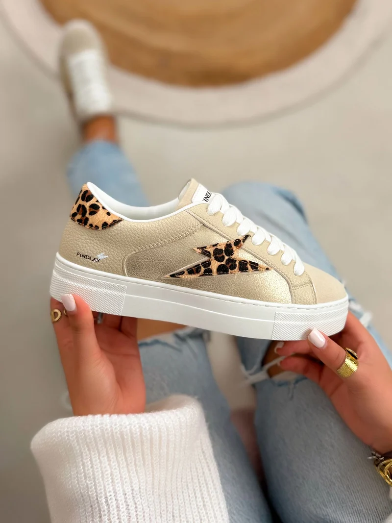 Basket femme beige élégante avec éclair effet animal et empiècements irisés