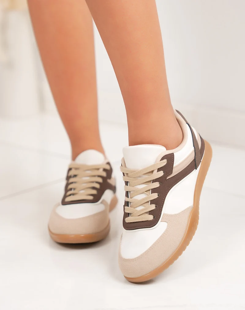 Baskets femme beiges tendance à empiècements taupe et marron