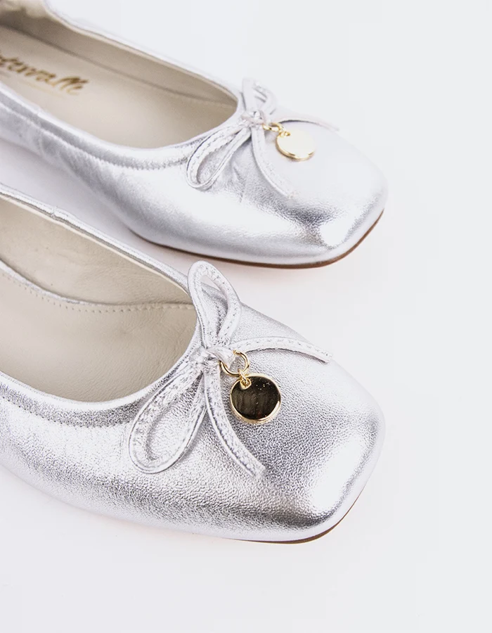 Lucci Silver Leather