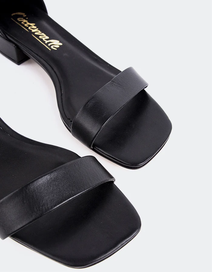 Yanna Black Leather