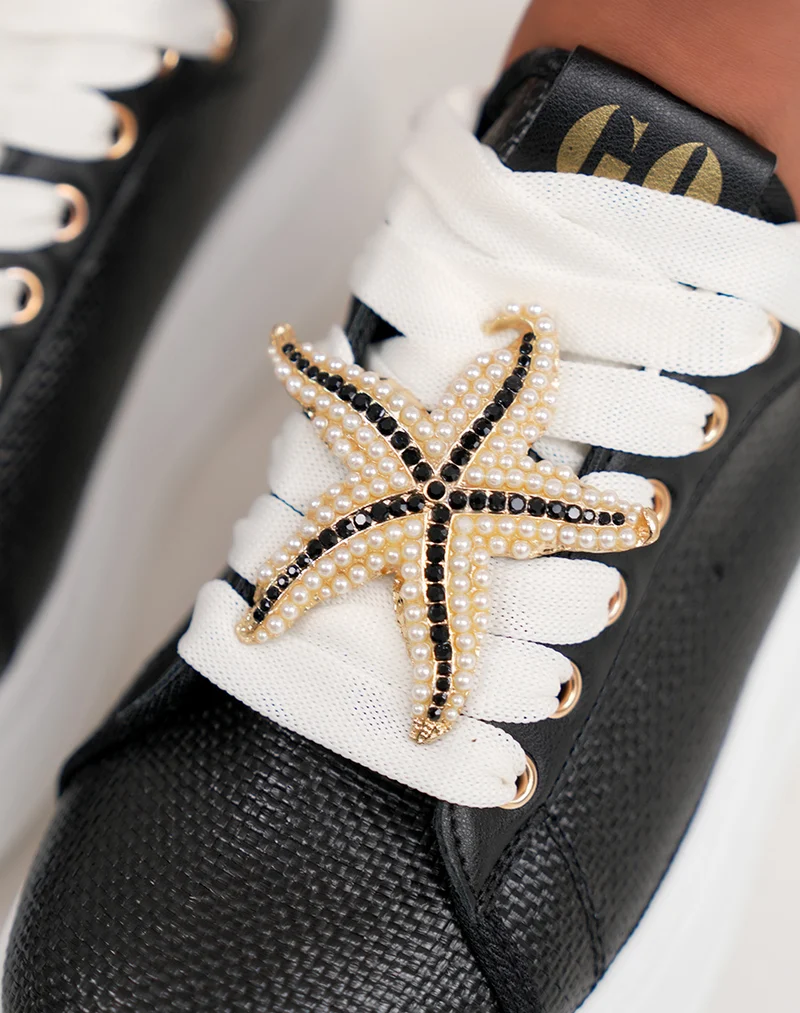 Basket femme noire élégante effet jute avec empiècement doré et bijoux fantaisie