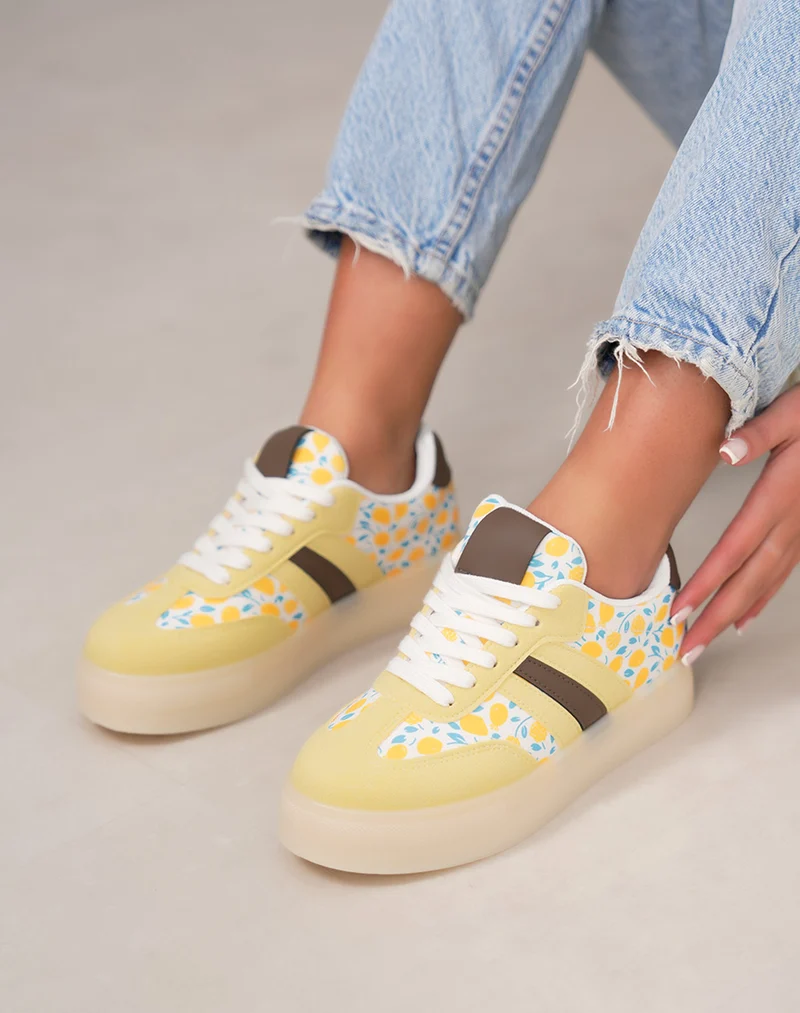 Basket femme jaune tendance à plateforme motif citron avec empiècement marron original