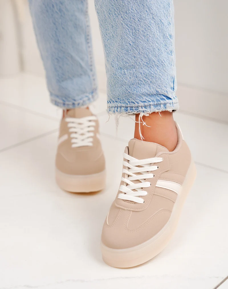 Basket femme beige tendance à plate-forme en suédine avec empiècements blancs