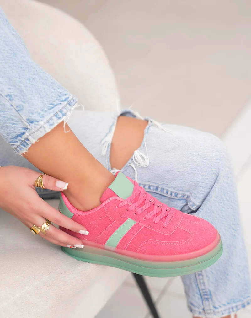Basket femme rose tendance à plate-forme en suédine avec empiècements verts