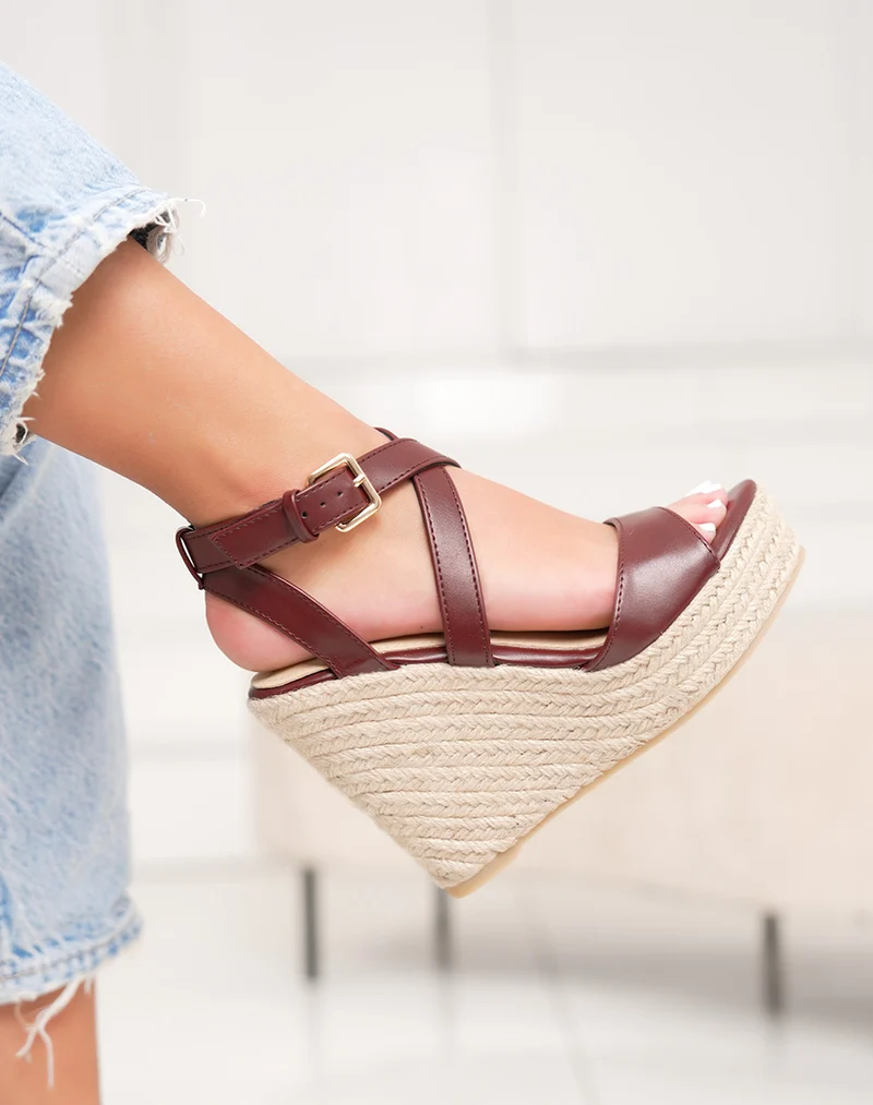 Sandales compensées femme bordeaux élégantes en jute naturel